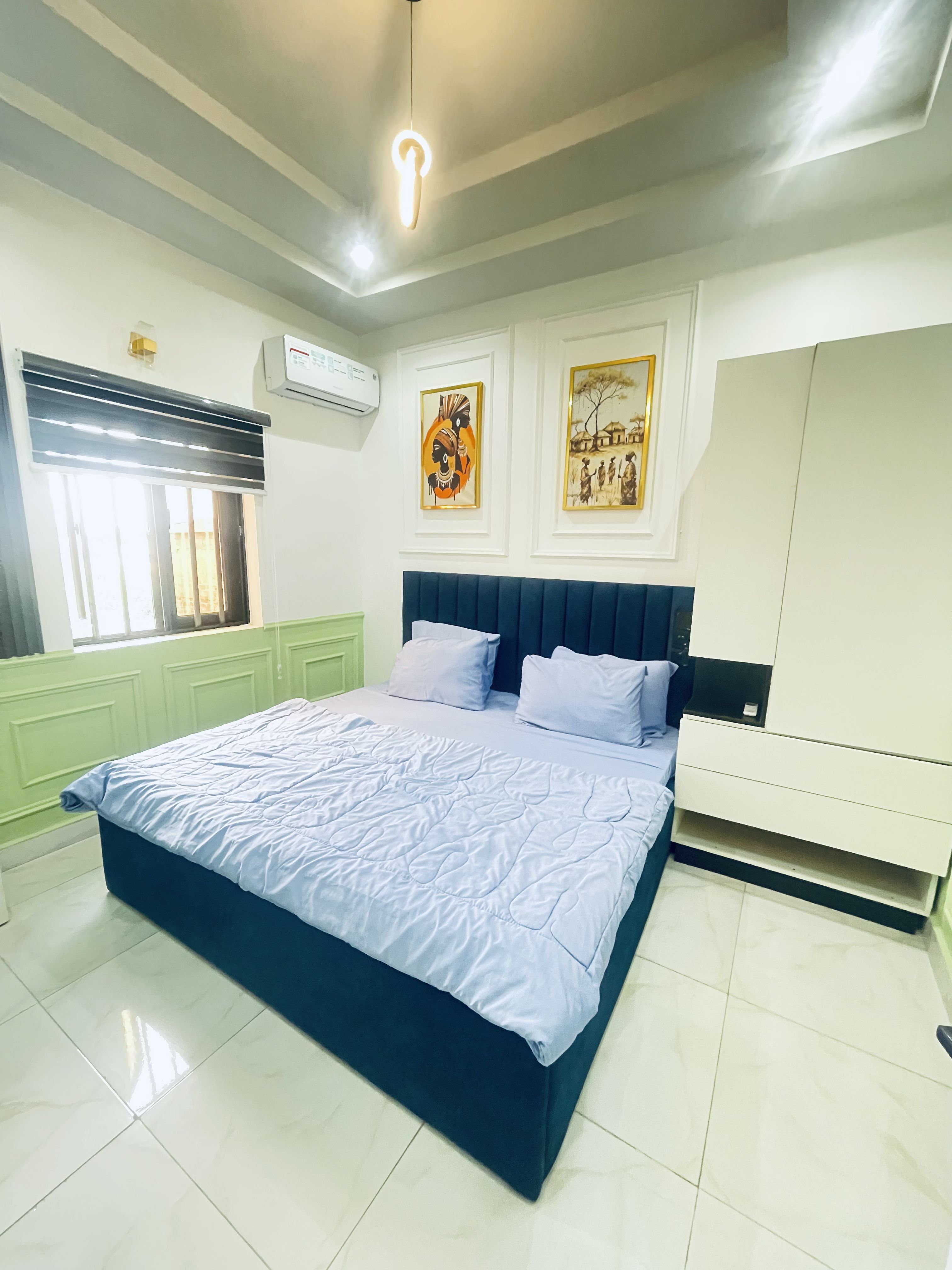 Room Supreme Sapphire