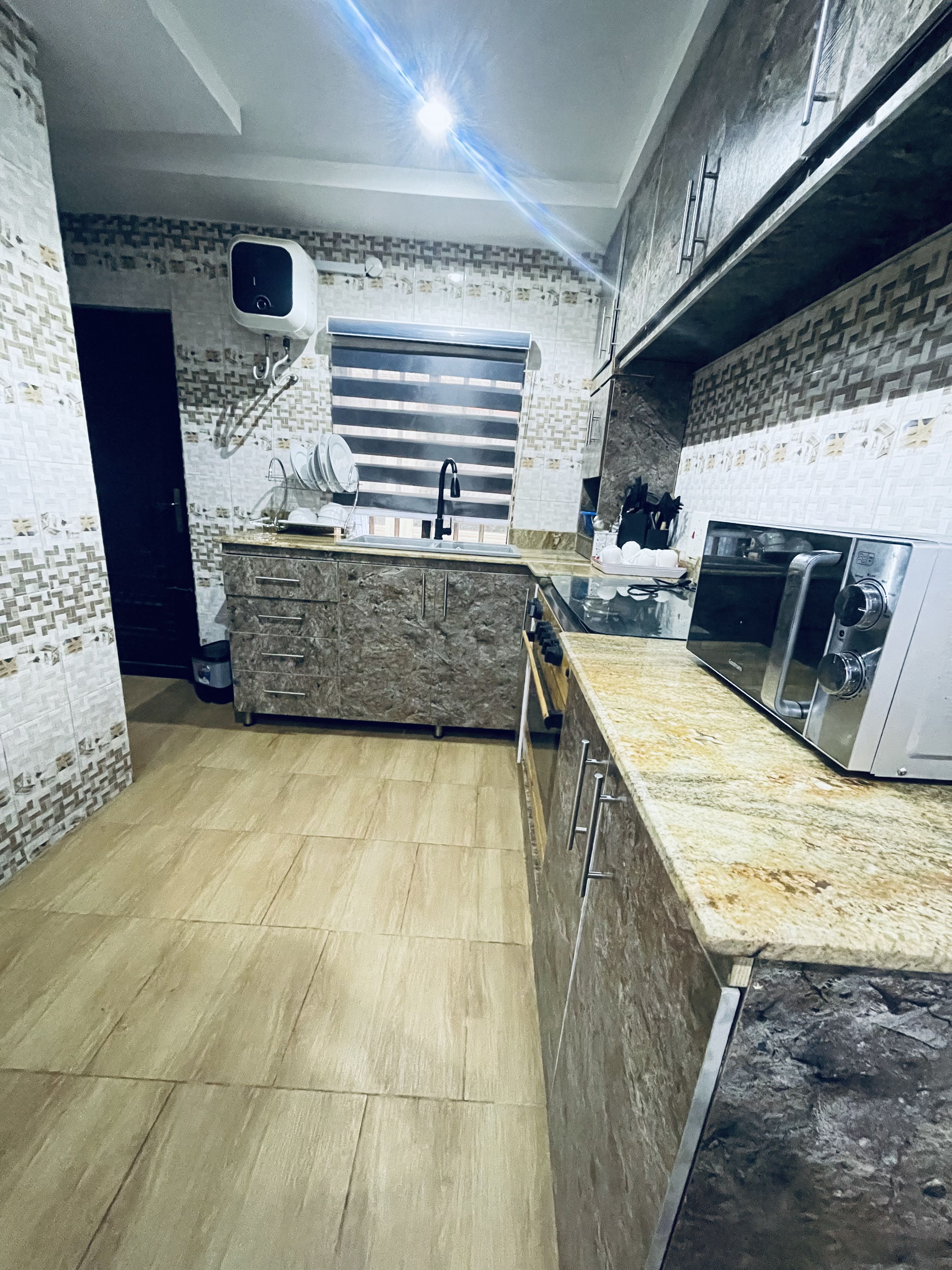 Room Alvarad Experience