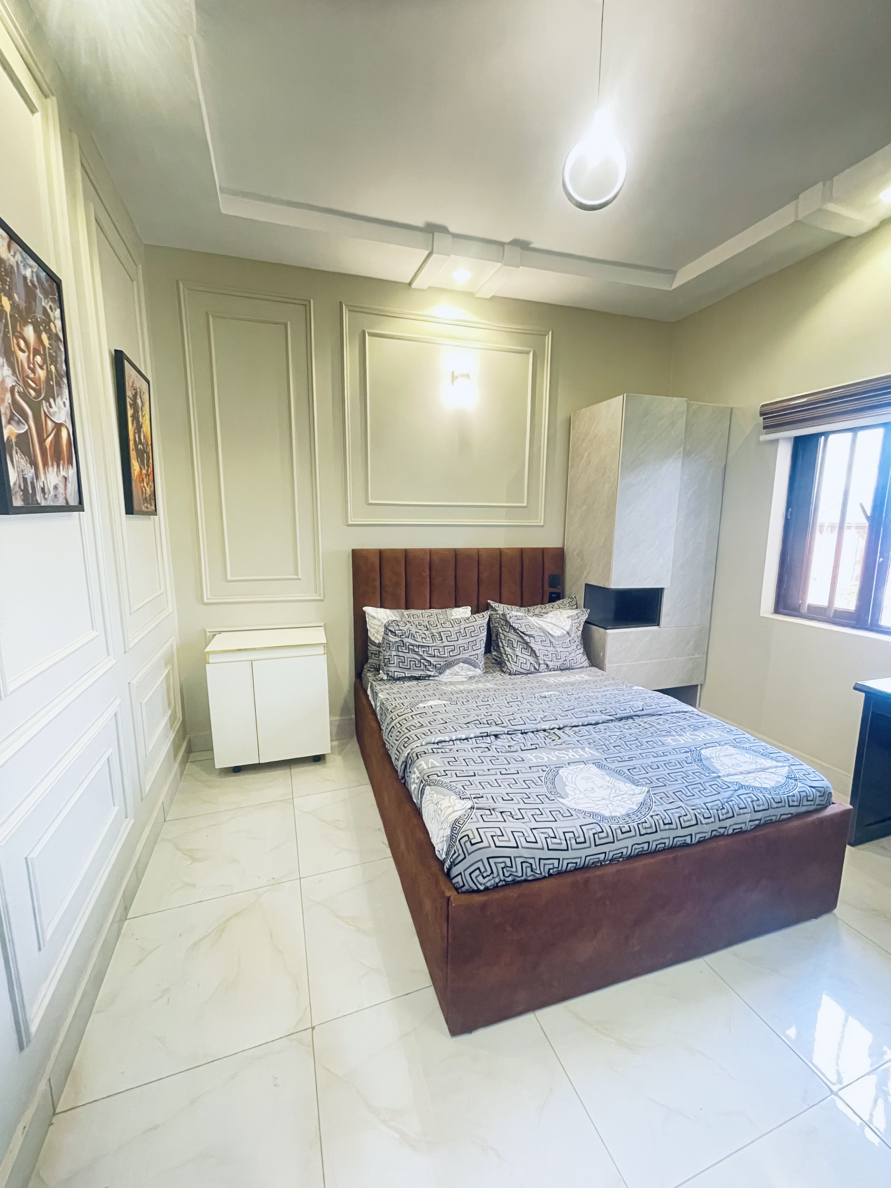Room Supreme Sapphire