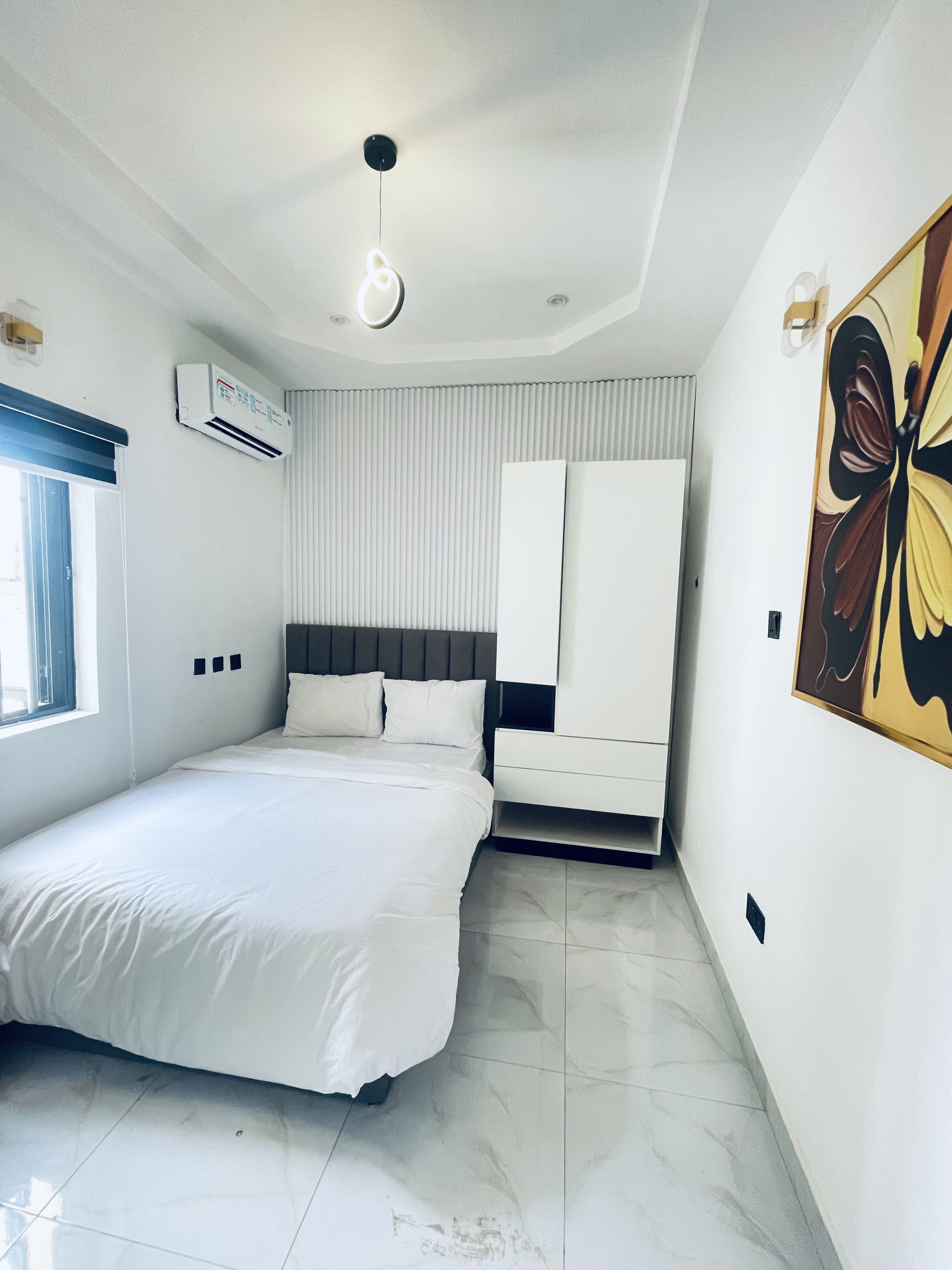 Room Emerald Aura
