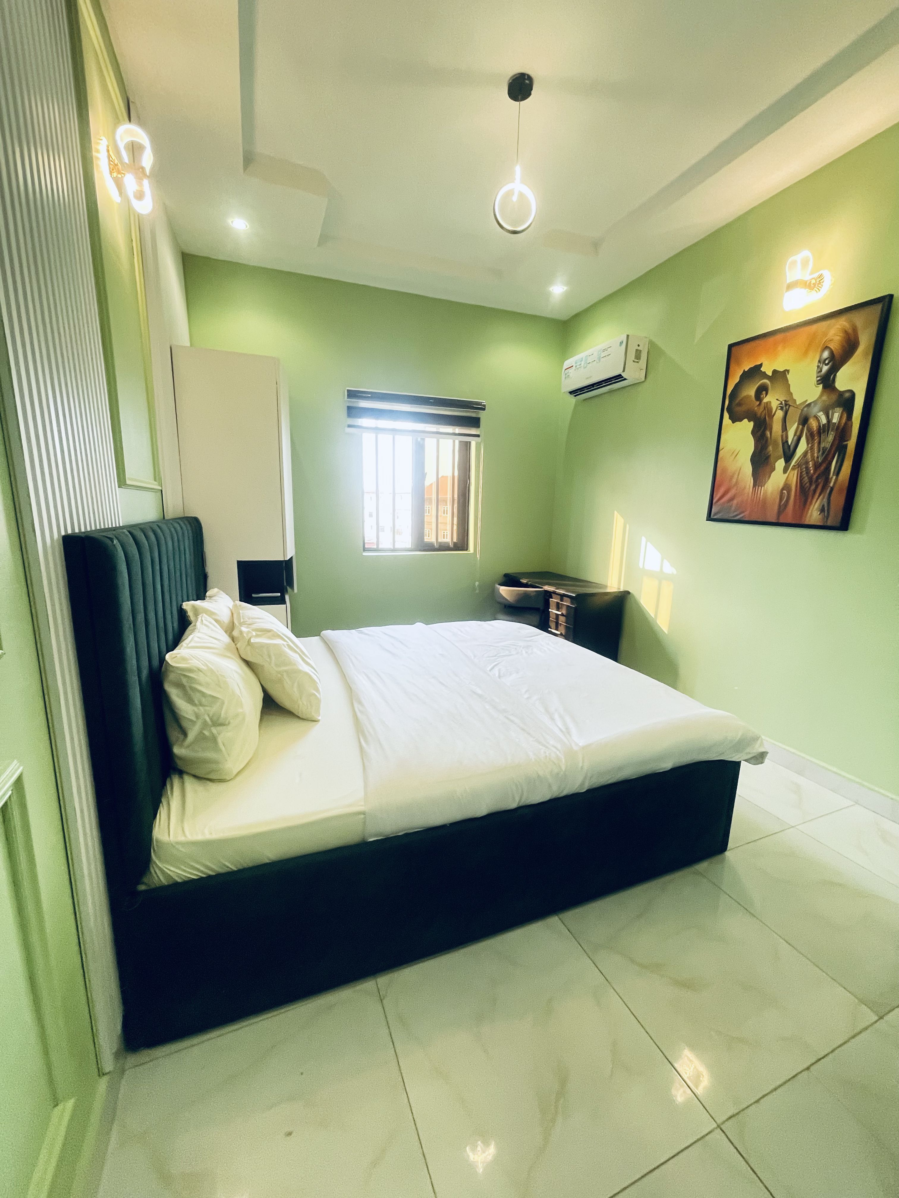 Room Eden Escape