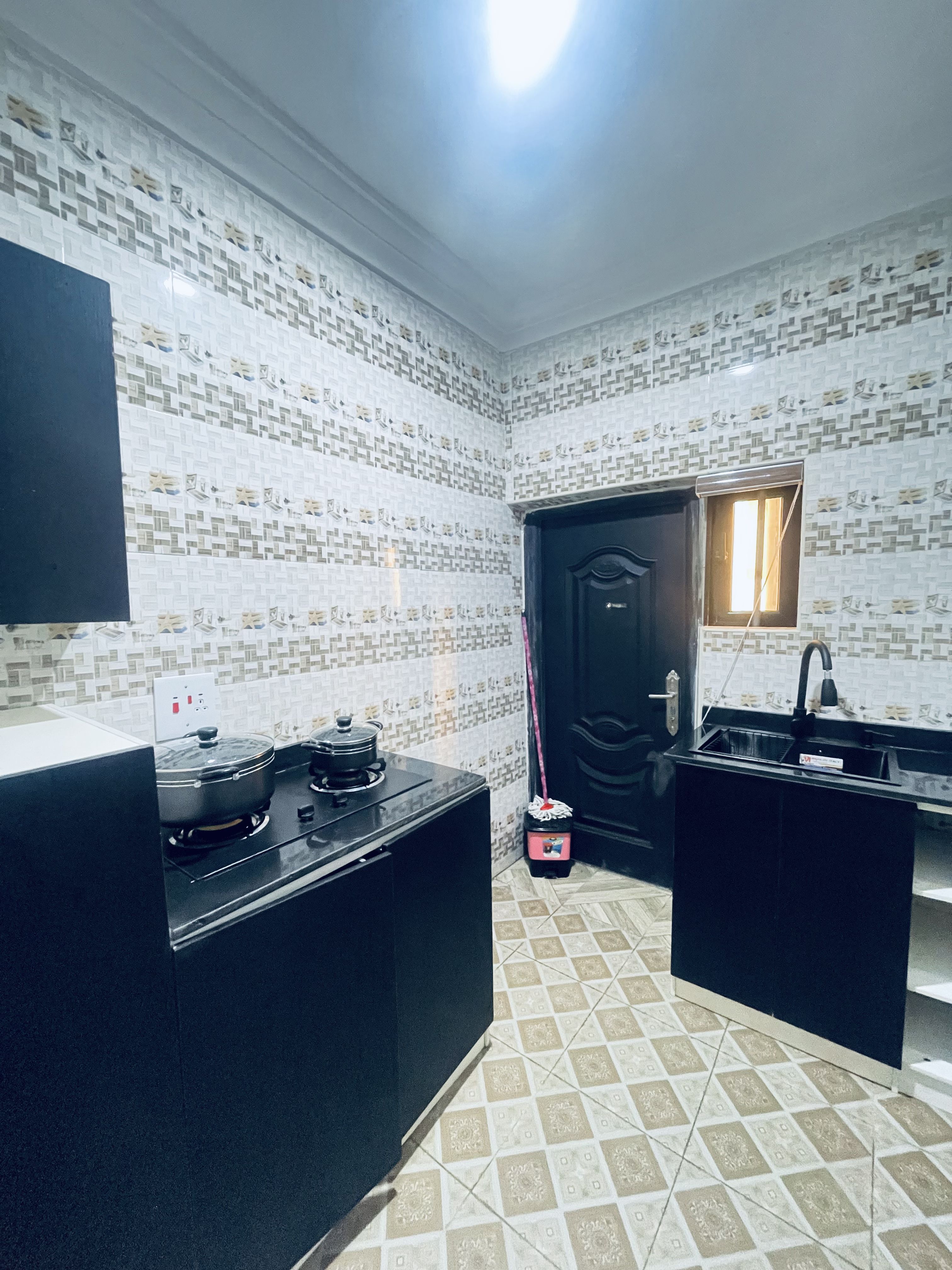 Room Scarlet Whisper